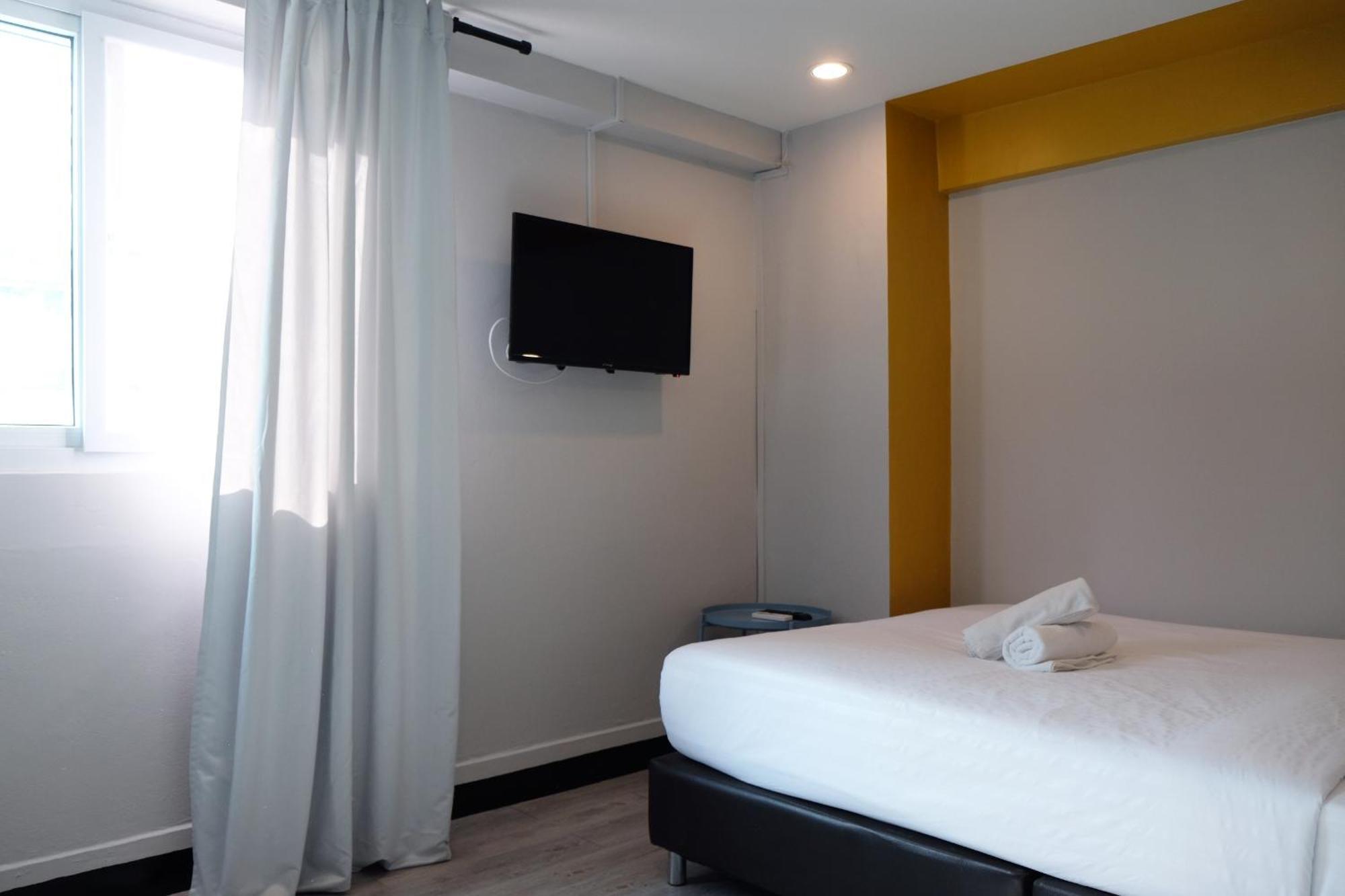 Sleep With Me Bangkok - Bts Phra Khanong Номер фото